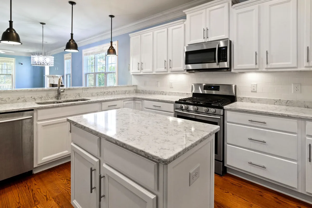 Filth & Squalor Cleanup in Avenel, NJ